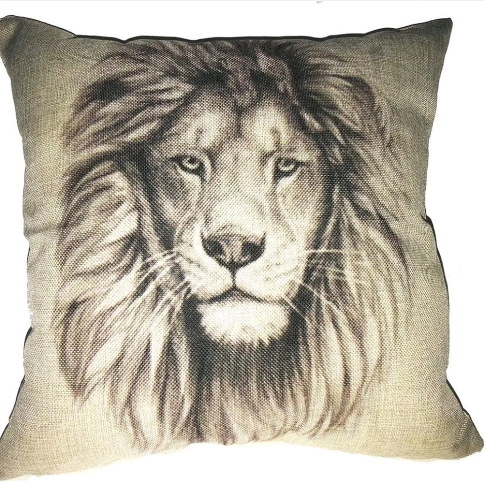 Lion Head Pillow Case 17 x 17 Cotton Linen Design Décor